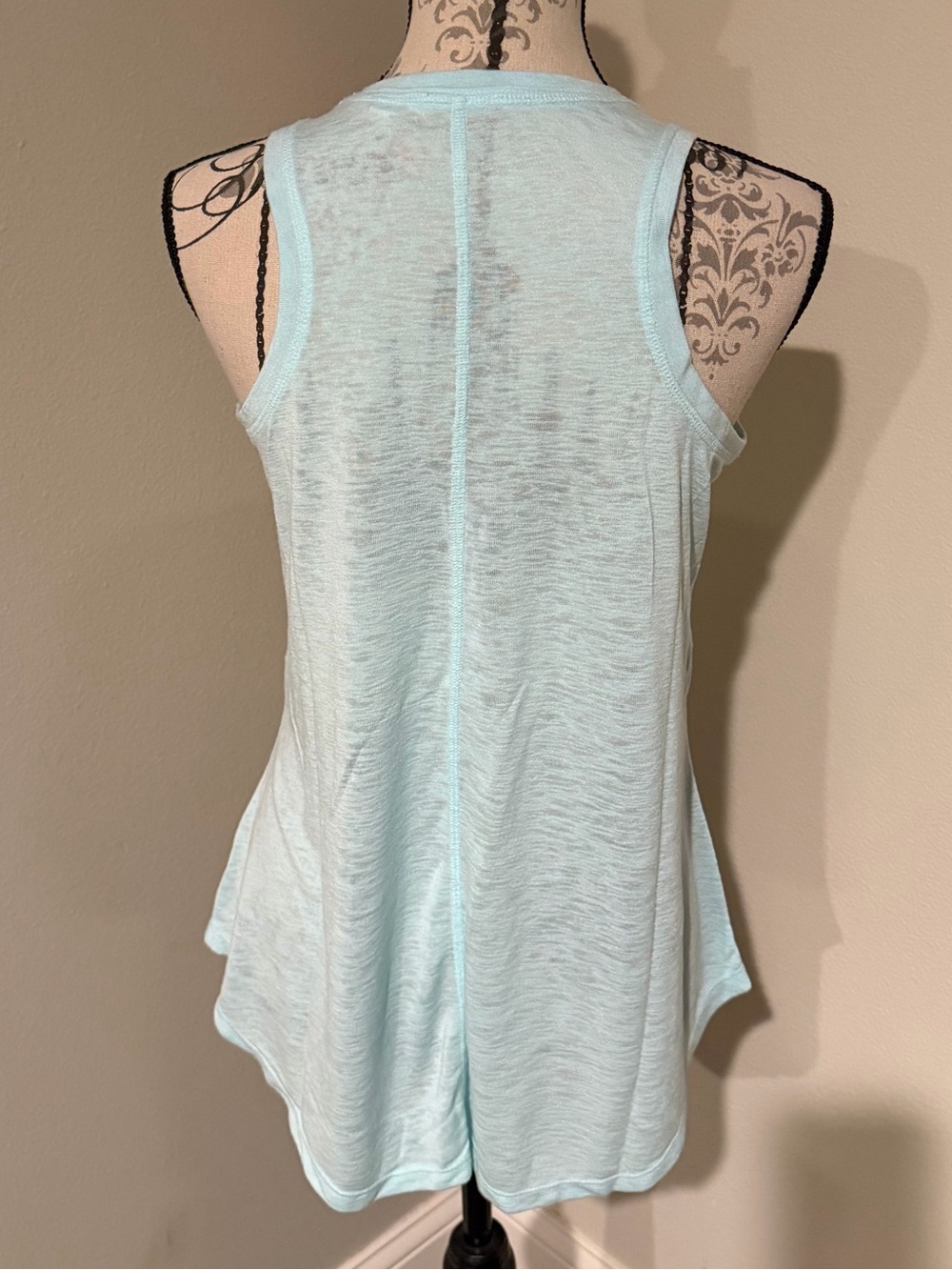 Athleta Breezy Tank, Icy Aqua Light Blue,  Racerback Tank Top Sz.M - Picture 3 of 5